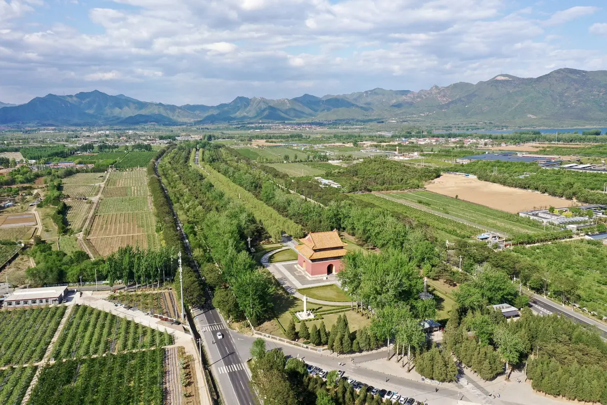 The approach to the Ming Tombs